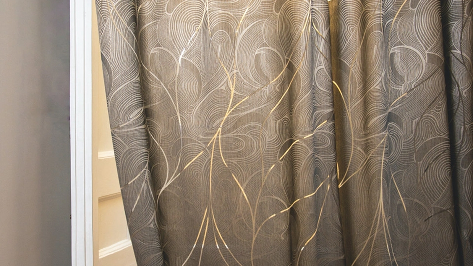 tenda Golden Eye 02 di Acro Texture