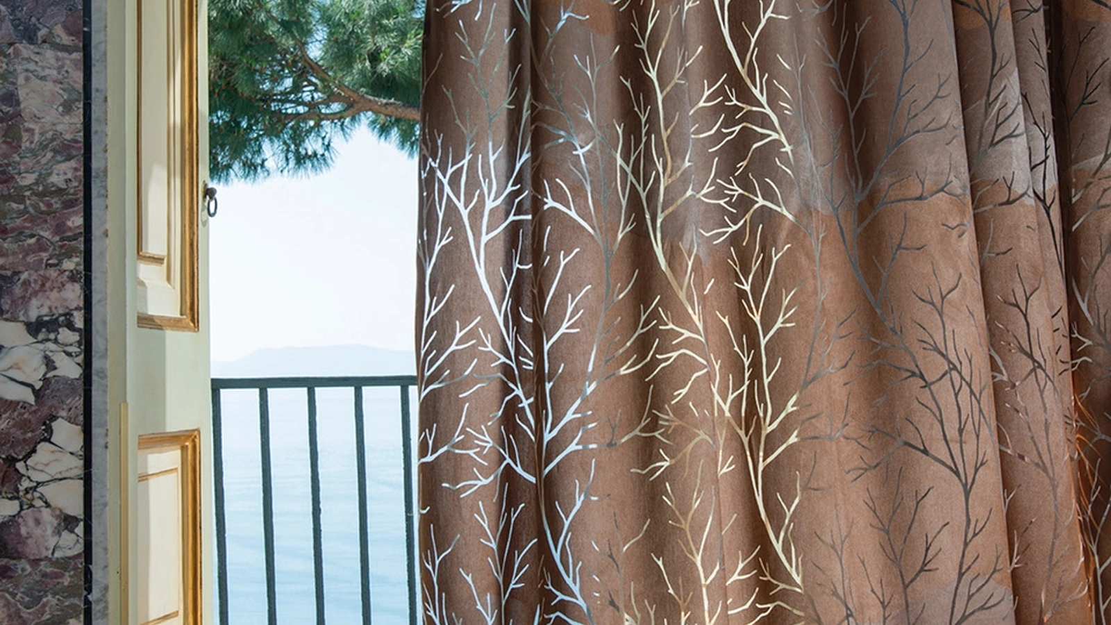 Tenda Golden Eye 01 di Acro Texture