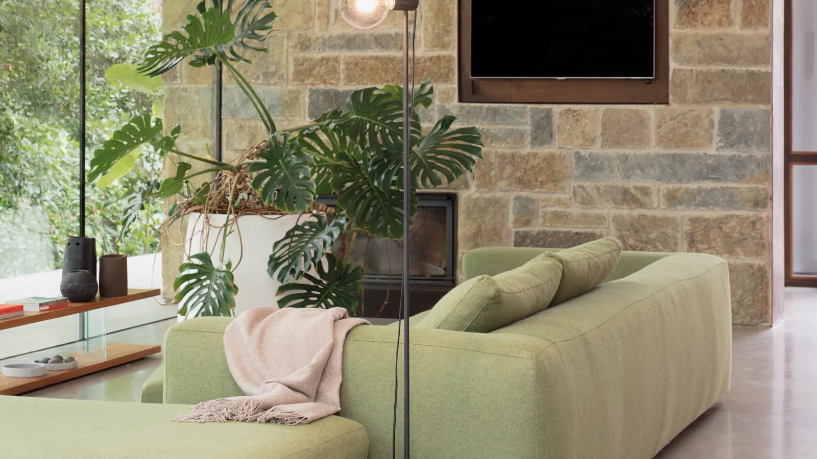 Lampada da terra Eva in metallo con base in marmo di Ideal Lux