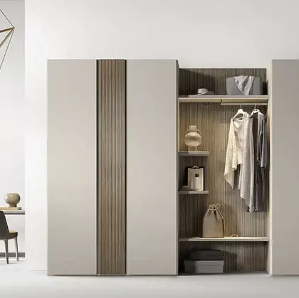 Armadio con ante battenti Utility Bora U454 di Moretti Compact Giorno Notte