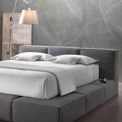 Letto di design in tessuto imbottito Designer QB di Altrenotti