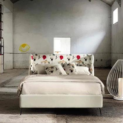 Letto con testiera imbottita Galliano di Veneran