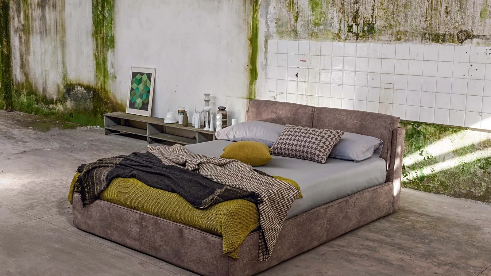 Letto imbottito Icaro di Veneran