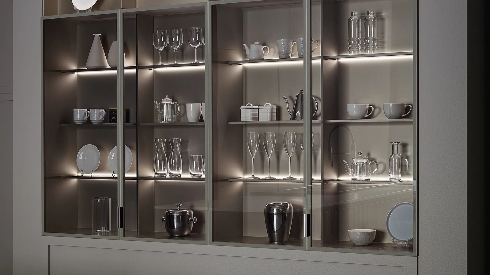 Libreria a muro Sunset in vetro di Veneta Cucine