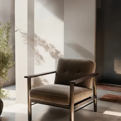 Poltroncina in tessuto con struttura in legno di Faggio e metallo Lauro di Franco Ferri