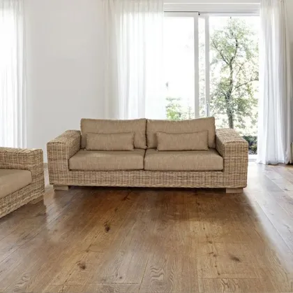 Salotto lineare in fibre naturali e tessuto imbottito Leandro di Bizzotto