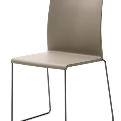Sedia impilabile Amelie in tecnopolimero di Veneta Cucine