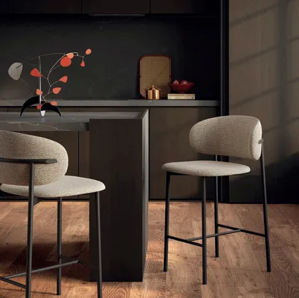 Sgabello Cleo in velluto de Di Lazzaro