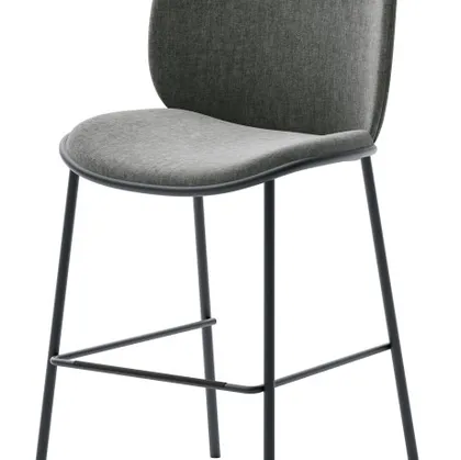 Sgabello Fluffy in tessuto imbottito di Veneta Cucine