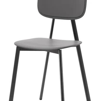 Sedia Futura in polipropilene con struttura in metallo di Veneta Cucine