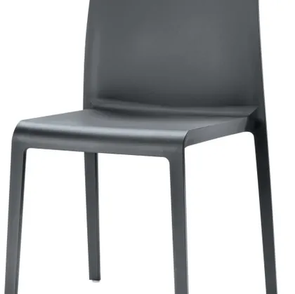 Sedia impilabile Volt in polipropilene di Veneta Cucine