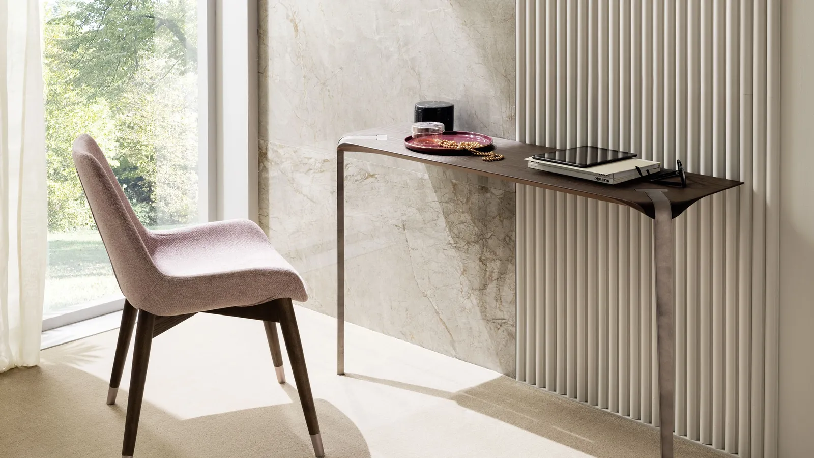 Sedia in tessuto imbottito Zara di Alta Corte