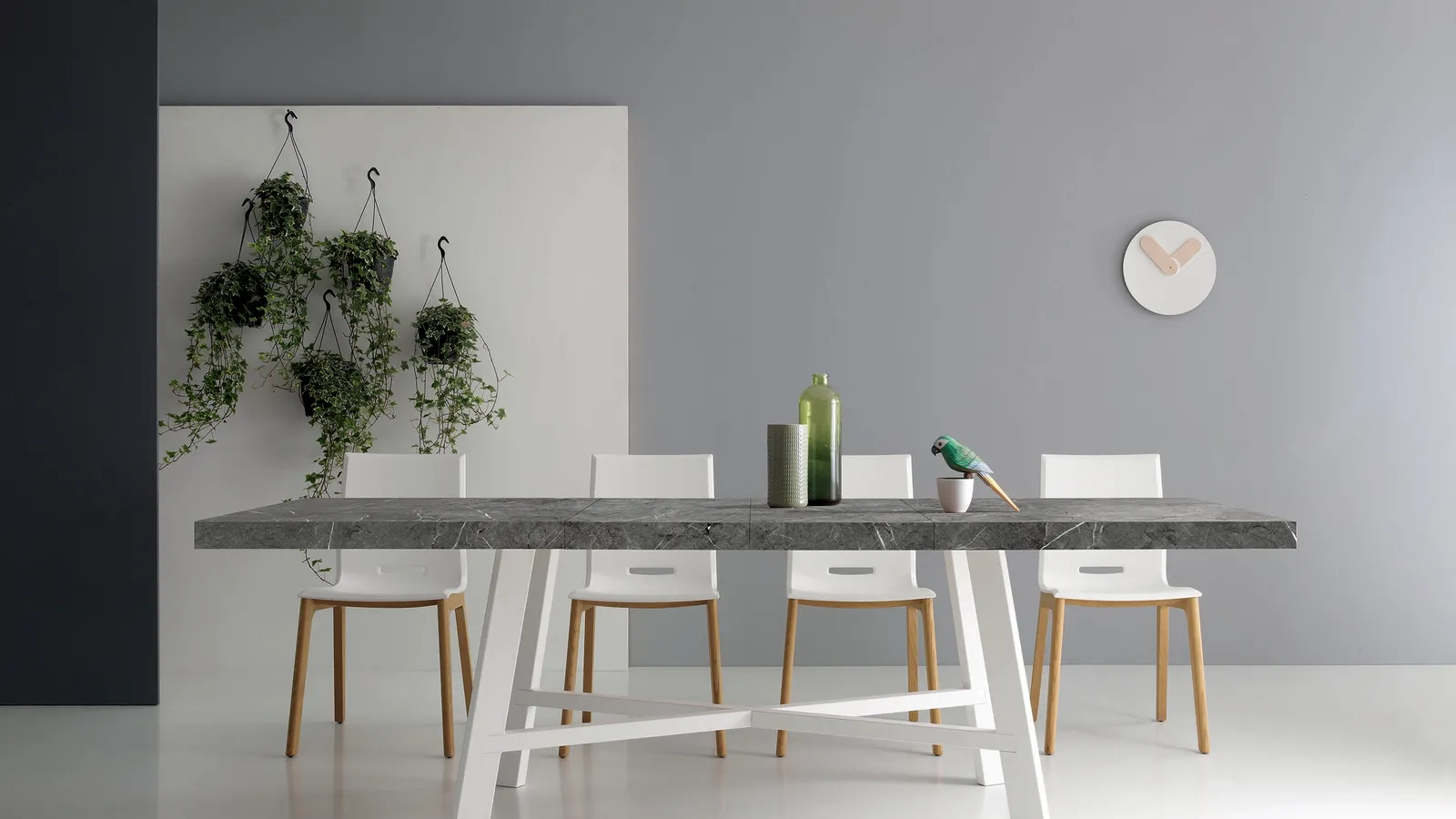 Tavolo Thor Allungabile con piano in laminato effetto marmo di Pointhouse