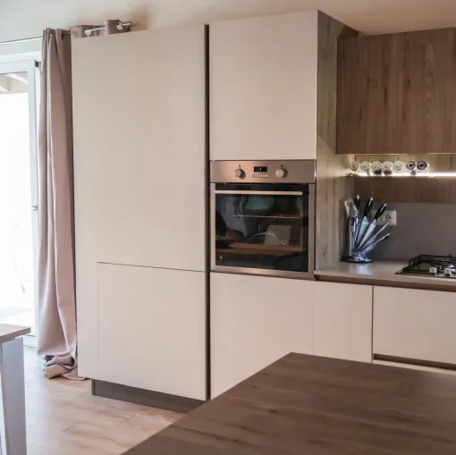 Cucina Start J Veneta color graffiato, gesso e legno a Messina