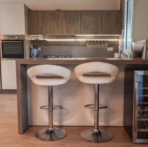 Cucina Start J Veneta color graffiato, gesso e legno a Messina