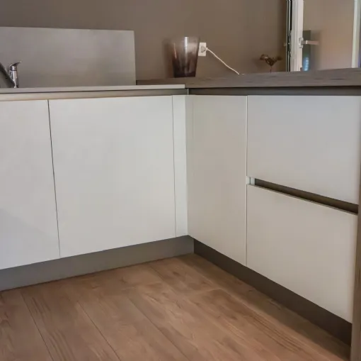 Cucina Start J Veneta color graffiato, gesso e legno a Messina