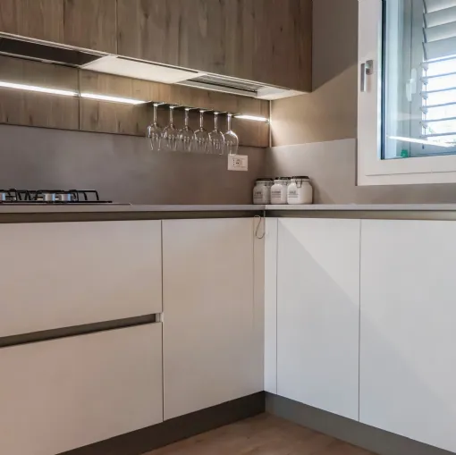 Cucina Start J Veneta color graffiato, gesso e legno a Messina