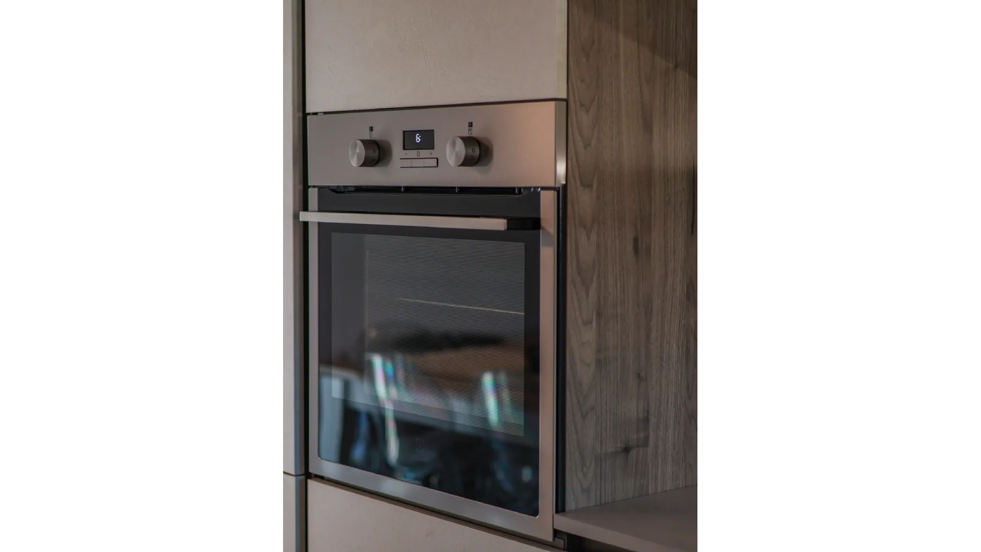 Cucina Veneta Cucine Start J: finiture Graffiato Gesso e Noce Rustik a Messina