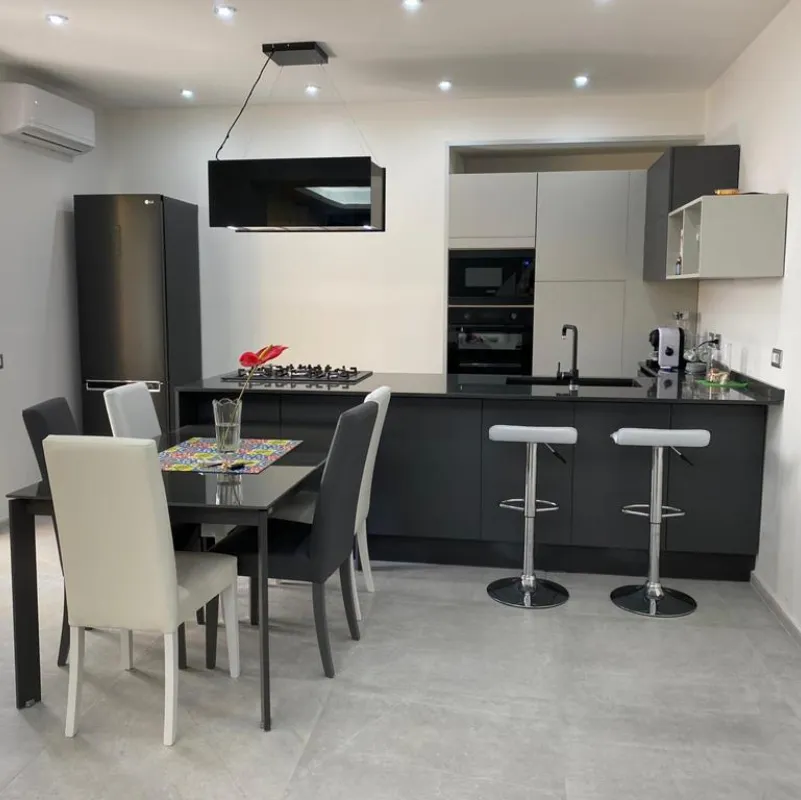 Realizzazioni - Battaglia Arredamenti - Modern Black