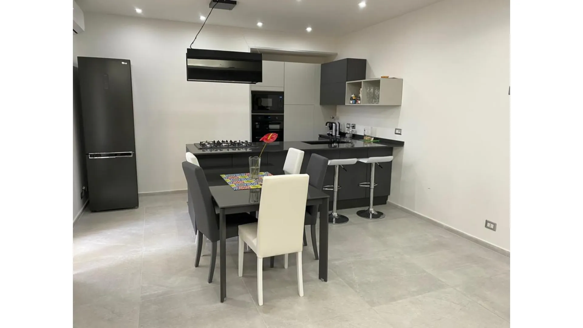 Realizzazioni - Battaglia Arredamenti - Modern Black