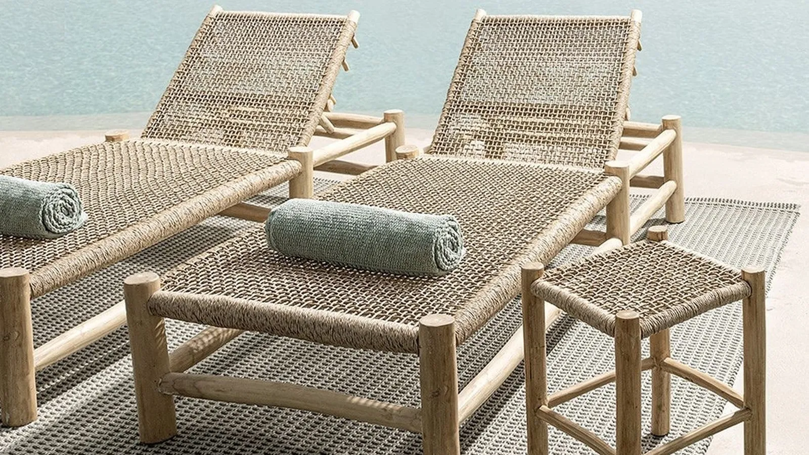 Lettino e Sgabello in fibra sintetica e legno Lampok di Bizzotto