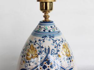 Lampada con Paralume in Ceramica di Caltagirone
